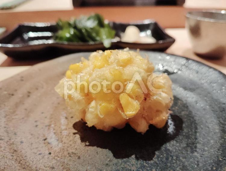 とうもろこしの天ぷら とうもろこし,天ぷら,寿司屋の写真素材