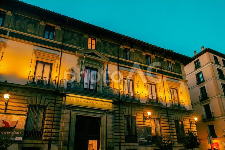 【スペイン】夕方のマドリードの街並み スペイン,マドリード,ヨーロッパの写真素材