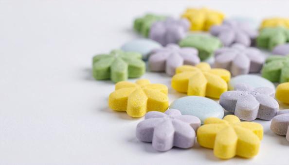 ラムネ菓子、タブレットキャンディー ラムネ菓子、タブレットキャンディーの写真