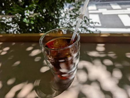 紅茶、日差し、窓辺にて 紅茶、日差し、窓辺にての写真