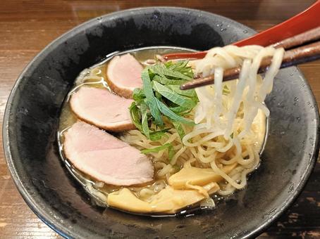 鴨チャーシューの冷やしラーメン2 鴨チャーシューの冷やしラーメン2 冷やし,冷たい,ラーメンの写真素材