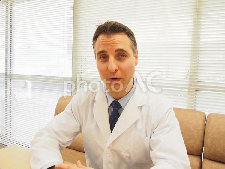 白衣の若い白人医師 プロ,人,仕事の写真素材