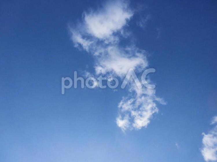 ちょっとだけの雲 雲,青空,冬の写真素材