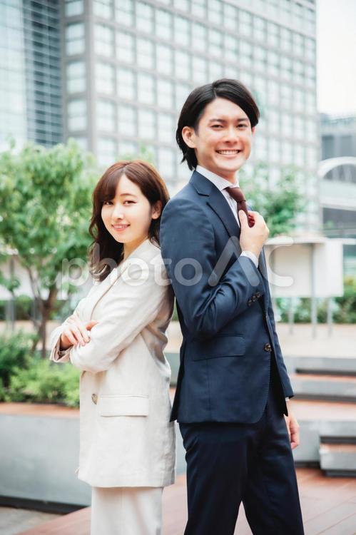 都会のビジネスマン、ビジネスウーマン ビジネス,ビジネスマン,スーツの写真素材