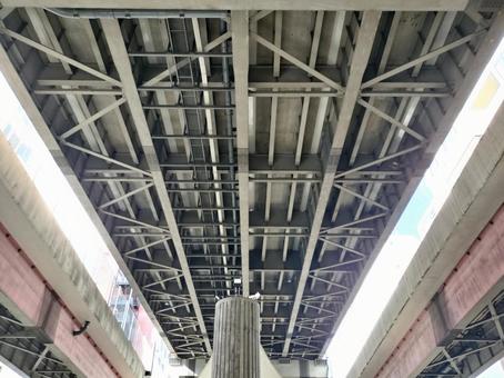 高速道路の裏側 高速道路の裏側 橋の裏,橋,高速道路の写真素材