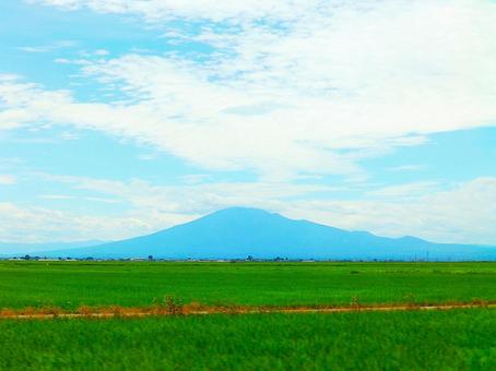 空と山と水田 空,自然,風景の写真素材