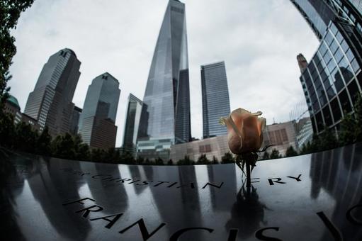 バラの献花(グラウンドゼロ) バラの献花(グラウンドゼロ)の写真