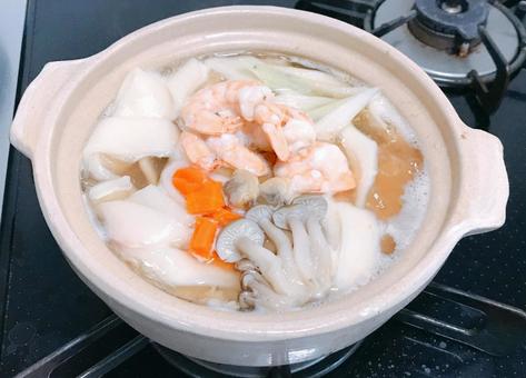 海鮮うどん 海鮮うどん 海鮮うどん,海鮮,鍋焼きうどんの写真素材