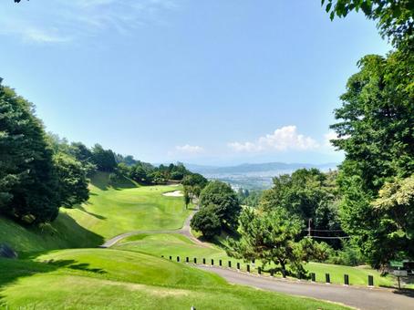 青空のゴルフ場 青空のゴルフ場 ゴルフ場,ゴルフ,ゴルフコースの写真素材