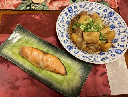 Home-cooked meat and potato stew and grilled salmon, JPG Home-cooked meat and potato stew and grilled salmon, JPG