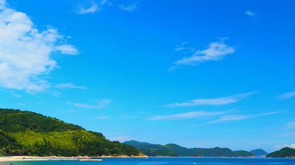 夏到来!山口県周防大島のビーチ 夏到来!山口県周防大島のビーチの写真