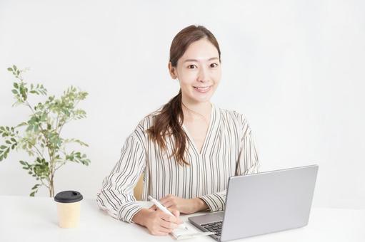 Woman taking notes with work, affari, ufficio, donna, JPG