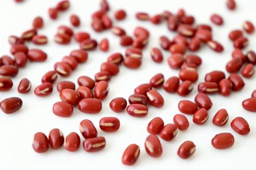 Scattered red beans on a white background, JPG Scattered red beans on a white background, JPG