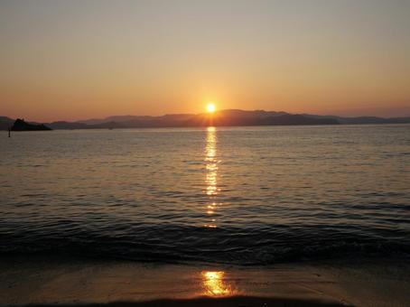 鳴門の夜明け 徳島県,鳴門,大毛島の写真素材
