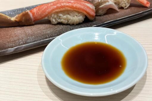 寿司と醤油 醤油,寿司,皿の写真素材