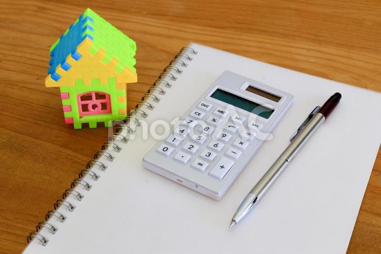 住宅購入資金　マイホーム　繰り上げ返済 住宅購入,マイホーム,住宅ローンの写真素材