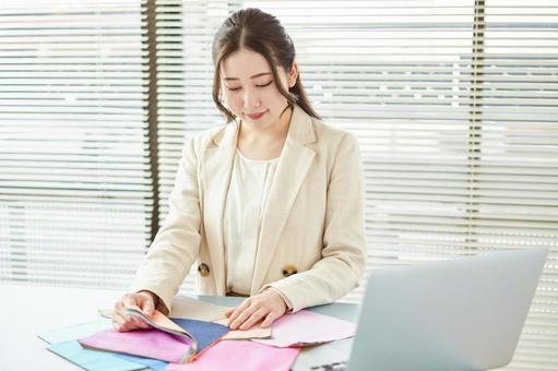 Asian color coordinator who thinks about color combinations, JPG Asian color coordinator who thinks about color combinations, color coordinator, designer, color matching, JPG