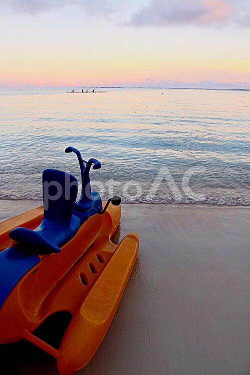 アメリカ　グアム島　タモン湾　夕暮れのビｰチ グアム,キャンセル料,海外ツアーの写真素材