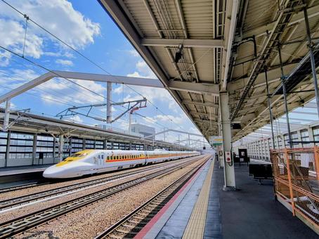 山陽新幹線、姫路駅、ホーム 山陽新幹線、姫路駅、ホーム jr,山陽新幹線,姫路駅の写真素材