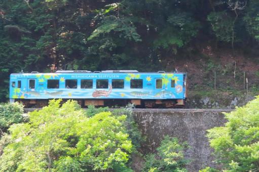 【山口県】錦川清流線のせせらぎ号 【山口県】錦川清流線のせせらぎ号 山口県,山口,錦川の写真素材