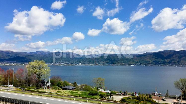 穏やかな空と湖【諏訪湖】 湖,空,夏の写真素材