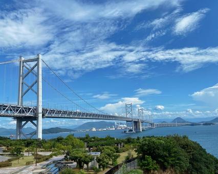 瀬戸内の青空と瀬戸大橋 瀬戸内の青空と瀬戸大橋 瀬戸大橋,瀬戸内海,香川県の写真素材