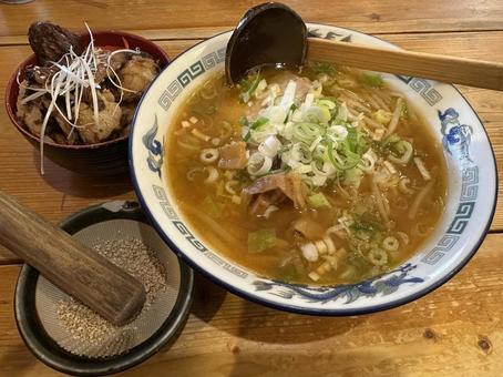 味噌ラーメン 味噌ラーメン,らーめん,胡麻の写真素材