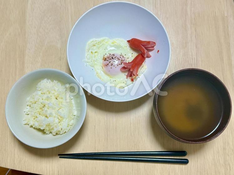 目玉焼きウインナーご飯 目玉焼き,ウインナー,ご飯の写真素材