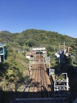 線路とトンネル 線路とトンネル 線路,トンネル,山の写真素材