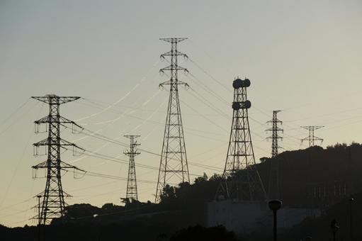 鉄塔のある風景 鉄塔,電力,インフラの写真素材
