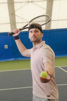 ラケットを構えるスポーツマン 男性,外国人,テニスの写真素材