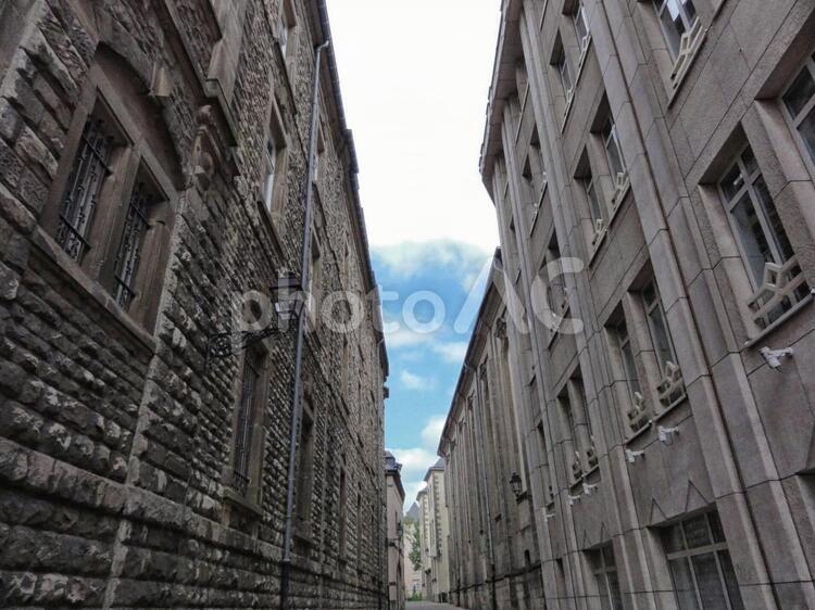 Townscape[街並み] alley,brick,landscapeの写真素材