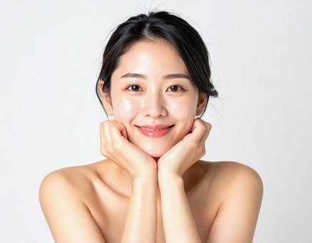 頬杖をする女性 頬杖をする女性の写真