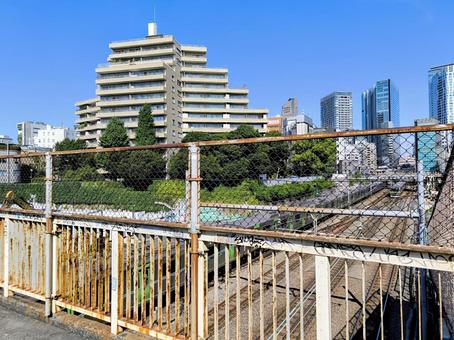 四反道跨線人道橋、東京都渋谷区 四反道跨線人道橋、東京都渋谷区 跨線橋,人道橋,四反道跨線人道橋の写真素材