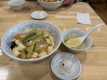 やみつき丼。の写真