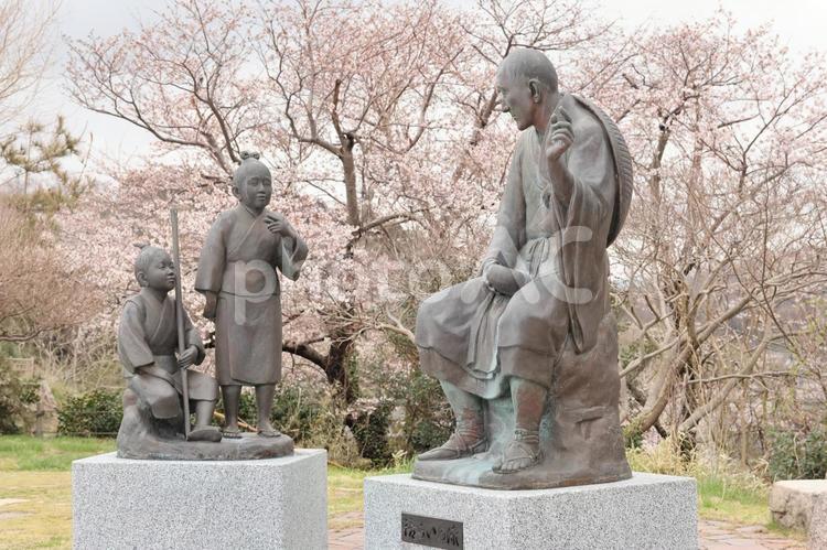 良寛と夕日の丘公園 新潟,出雲崎,良寛の写真素材