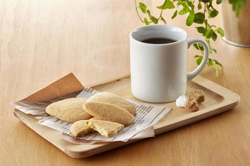 ティータイム コーヒーブレイク クッキー ティータイム コーヒーブレイク クッキー コーヒー,クッキー,ホットコーヒーの写真素材