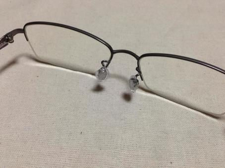 ブルーライトカットのハーフリム眼鏡 メガネ,ハーフリム,眼鏡の写真素材