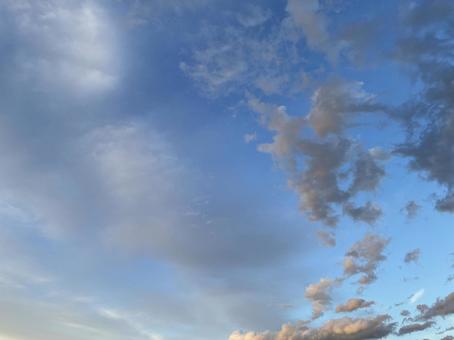青空と白い雲 青空と白い雲 空,青空,雲の写真素材