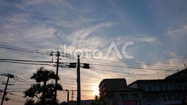 夕焼け 雲,白,空の写真素材