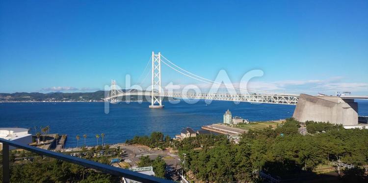 青空と明石海峡大橋 明石海峡大橋,明石海峡,青空の写真素材