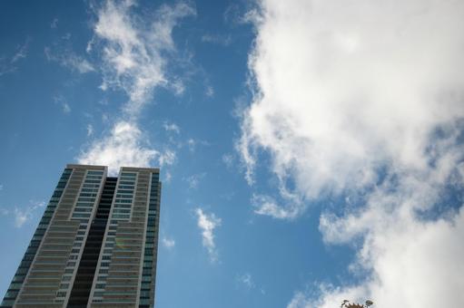 千里中央の秋空 千里中央の秋空の写真