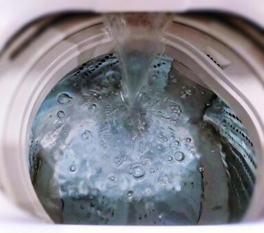 洗濯機　注水 洗濯機,注水,水道代の写真素材