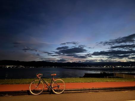サイクリング サイクリング サイクリング,自転車,散歩の写真素材
