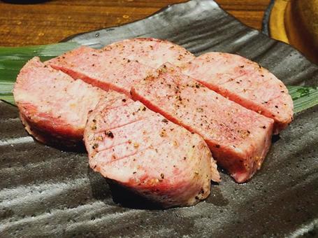 厚切りたん 厚切りたん 焼肉,焼き肉,脂の写真素材