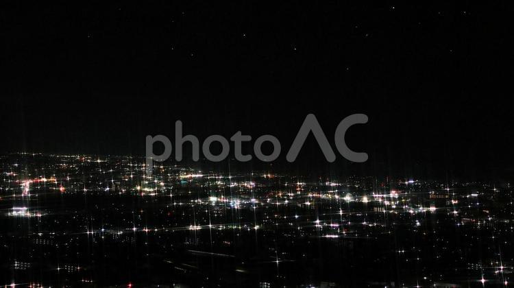 早春の岩本山公園から望む夜の街灯り 夜景,市街地,明かりの写真素材