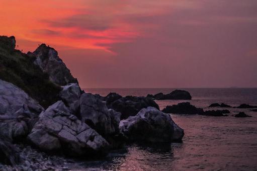 夕焼けの海岸 夕焼けの海岸 夏,海,海岸の写真素材