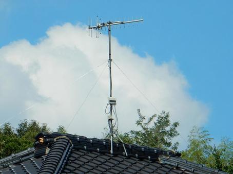 【風景写真】テレビ受信アンテナ 【風景写真】テレビ受信アンテナ アンテナ,uhfアンテナ,テレビの写真素材