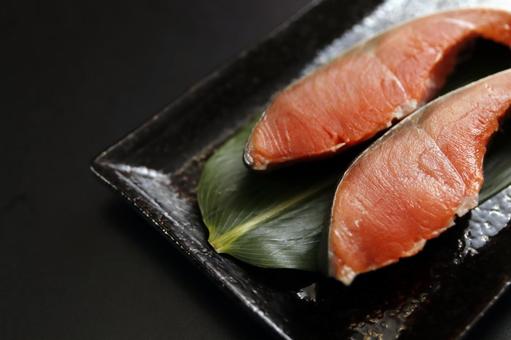 鮭の切り身盛り付け 鮭の切り身盛り付け 鮭,切り身,魚の写真素材