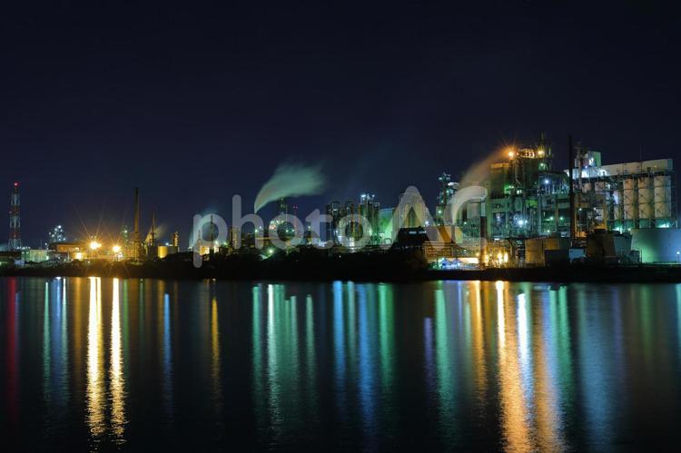 工場夜景　北九州　新日鉄化学工場　 工場夜景,北九州,新日鉄化学工場の写真素材